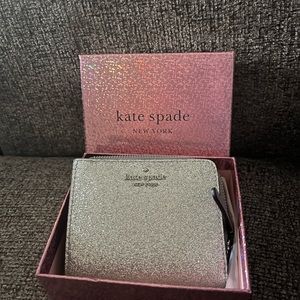 kate spade Joeley Glitter Small Zip Bi-Fold Wallet